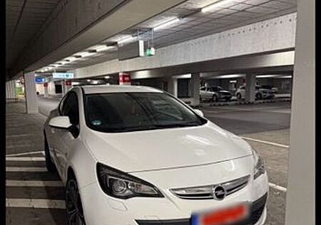 Opel Astra GTC 1.6 Turbo Edition Edition