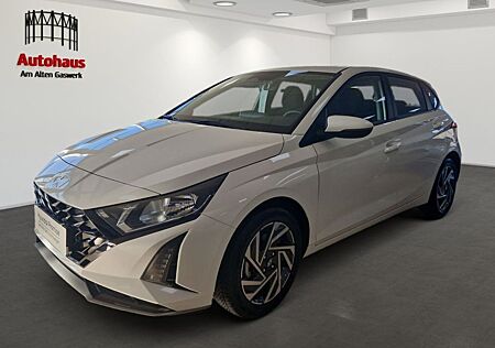 Hyundai i20 KLIMAAUT+BOSE-SOUND+APPLE/ANDROID+SITZHZG+LE