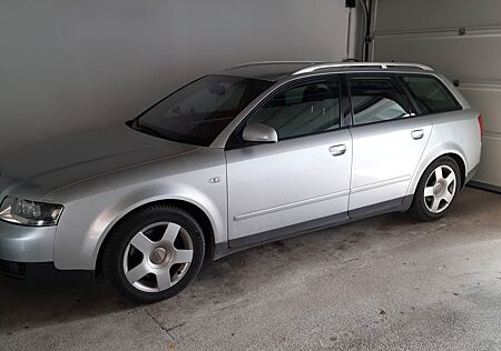 Audi A4 2.4 Avant -