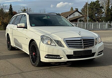 Mercedes-Benz E 220 CDI BlueEfficiency/Alufelgen/Klimaa./NaVI