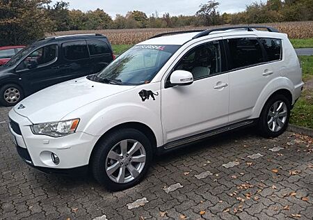 Mitsubishi Outlander 2.2 DI-D+ MIVEC Motion 2WD Motion