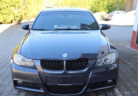 BMW 325i -