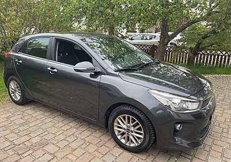 Kia Rio 1.4 Spirit Spirit