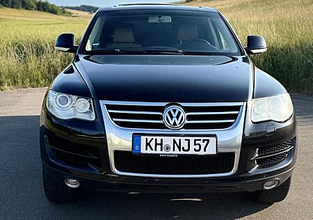 VW Touareg Volkswagen 3.0 V6 TDI Tiptronic Standard