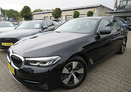 BMW 520dA Lim. *AHK *STANDHZG. *360 KAMERA *ACC *LED