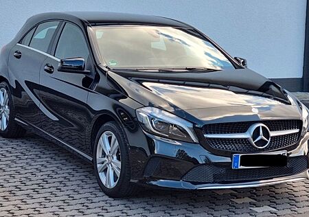 Mercedes-Benz A 180 -