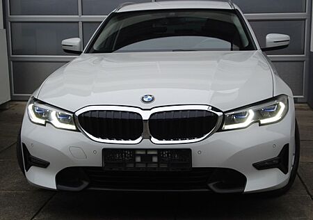 BMW 320dA Touring Sport Line Laser HUD Kamera