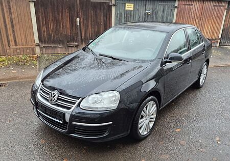 VW Jetta Volkswagen 1.6 FSI "bloß 124tkm" Frisch TÜV.