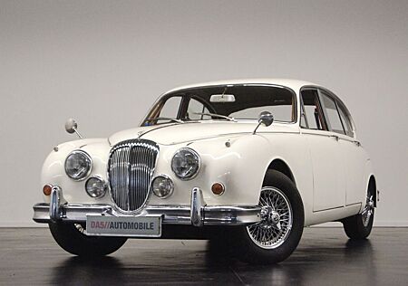 Jaguar Daimler 250 V8 Historie + Überholter Motor