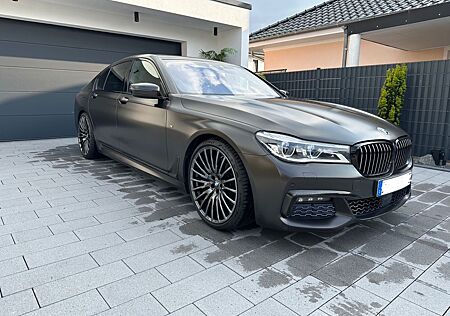 BMW 740d xDrive M Pak HUD Laser Soft Cl. Harman Card