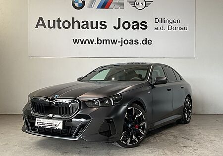 BMW i5 xDrive40 | Panorama-Glasdach | Sitzbelüftung