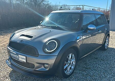 Mini Cooper S COOPER-S*Clubman*1.6*LED*PANO*LEDER*TÜV*