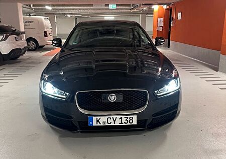 Jaguar XE 20d 180PS AWD Portfolio Automatik Portfolio