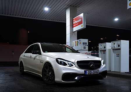 Mercedes-Benz E 63 AMG 4MATIC AMG