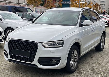 Audi Q3 2.0 TDI Navi, Xenon, Einparkhilfe