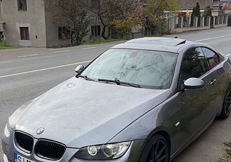 BMW 325i Coupé -