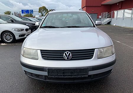 VW Passat Volkswagen 1.6 Kombi Klima Ahk