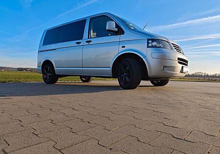 VW T5 Caravelle Volkswagen , 2.5, 174PS, Bj 2007, 8 Si