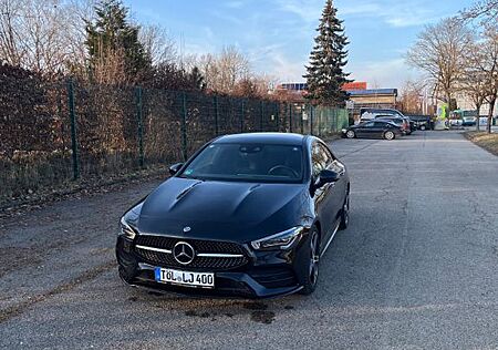 Mercedes-Benz CLA 220 4MATIC DCT -