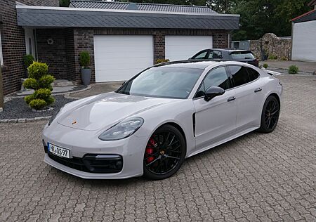 Porsche Panamera GTS Approved Garantie / Kreidegrau