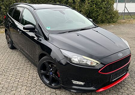 Ford Focus ST-LINE Optik Sport °PDC°Navi°SHZ°TÜV-NEU