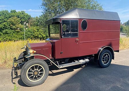 Ford Transit (Fleur de Lys Newark)