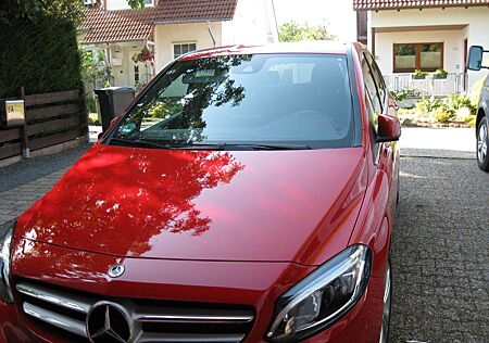 Mercedes-Benz B 200 -