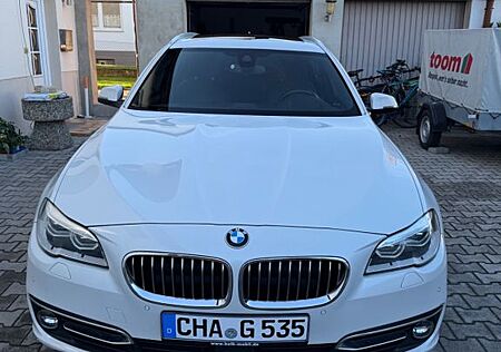 BMW 535d xDrive Touring A Luxury Line Luxury Line