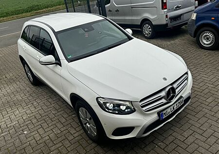 Mercedes-Benz GLC 220 d 4MATIC Autom. -Naci xenon