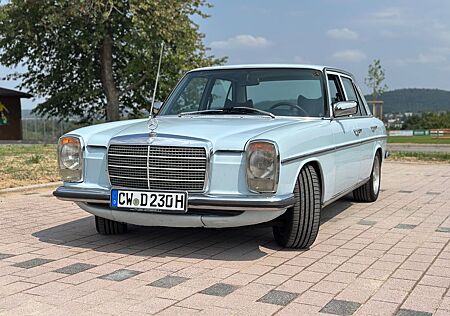 Mercedes-Benz 230 .6 W114 Klima Servo DAB+ AHK