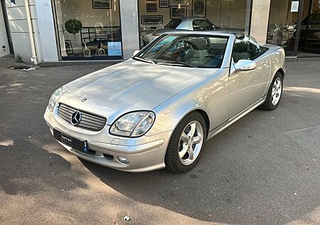 Mercedes-Benz SLK 320 -