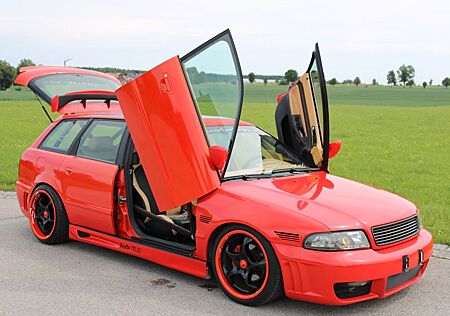 Audi A4 1.8 T Avant Flügeltüren