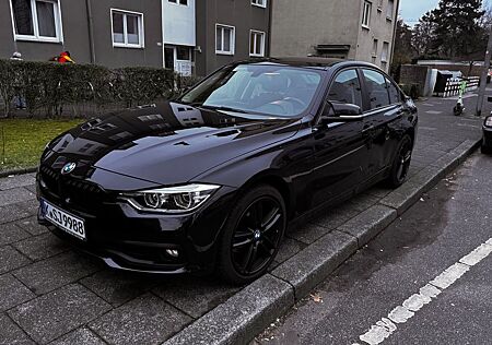 BMW 320i Advantage