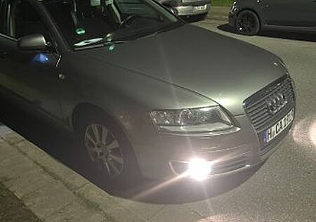 Audi A6 2.4 multitronic -