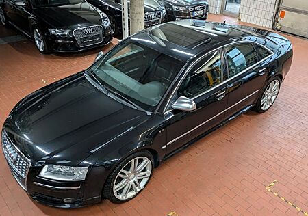 Audi S8 5.2 Quattro BeDi Reinigung! AT Motor 141 tkm!