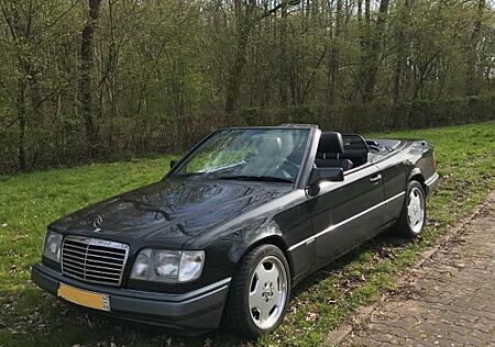 Mercedes-Benz E 220 Cabrio + seltenes Hardtop + H-Zulassung