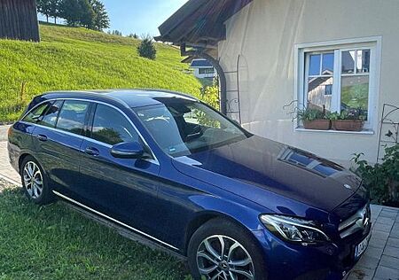Mercedes-Benz C 220 d 4MATIC T AVANTGARDE Autom. AVANTGARDE
