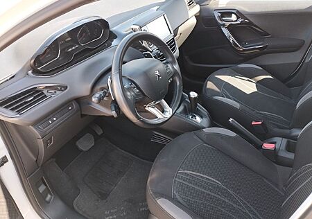 Peugeot 208 1.2 Active 82 PS Automatik