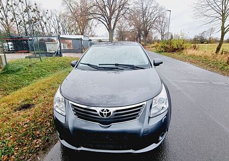 Toyota Avensis Executive 1.8 Valvemat. Automatik