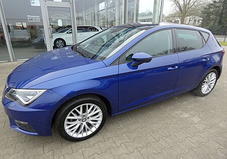 Seat Leon Style*1 HAND*AUTOMATIK*ESD*AHK*NAVI*RFK*PDC