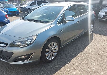 Opel Astra J Sports Tourer Exklusiv