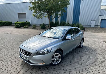 Volvo V40 T3