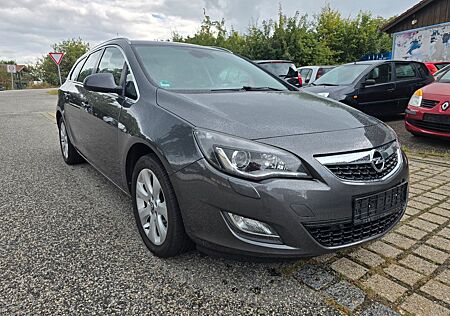 Opel Astra J Sports Tourer Innovation Tüv 8-FCAH BERE
