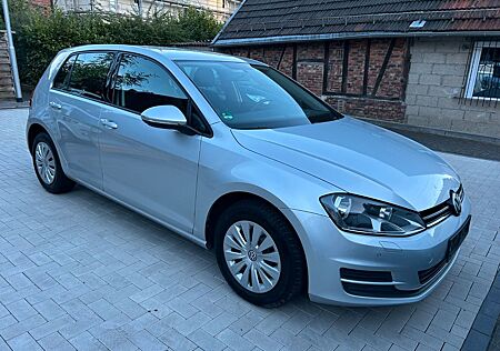 VW Golf Volkswagen VII Lim. BMT / Navi / Aus 1 Hand/Euro6
