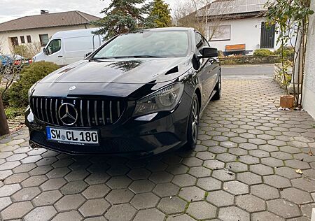 Mercedes-Benz CLA 180 -