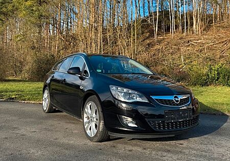 Opel Astra Kombi Leder Anhänger Tempomat Schiebedach