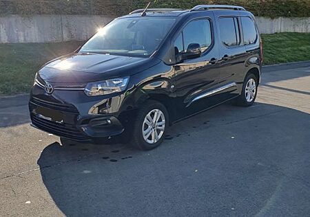 Toyota Pro Ace Proace City Verso 1,2-l-Turbo 81kW L1 Team D