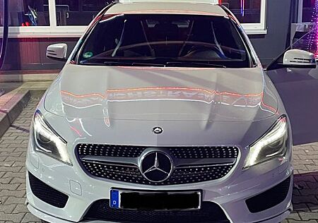 Mercedes-Benz CLA 180 AMG Line AMG Line