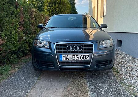 Audi A3 1.6 Ambiente Sportback Ambiente