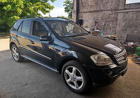 Mercedes-Benz ML 500 4MATIC -